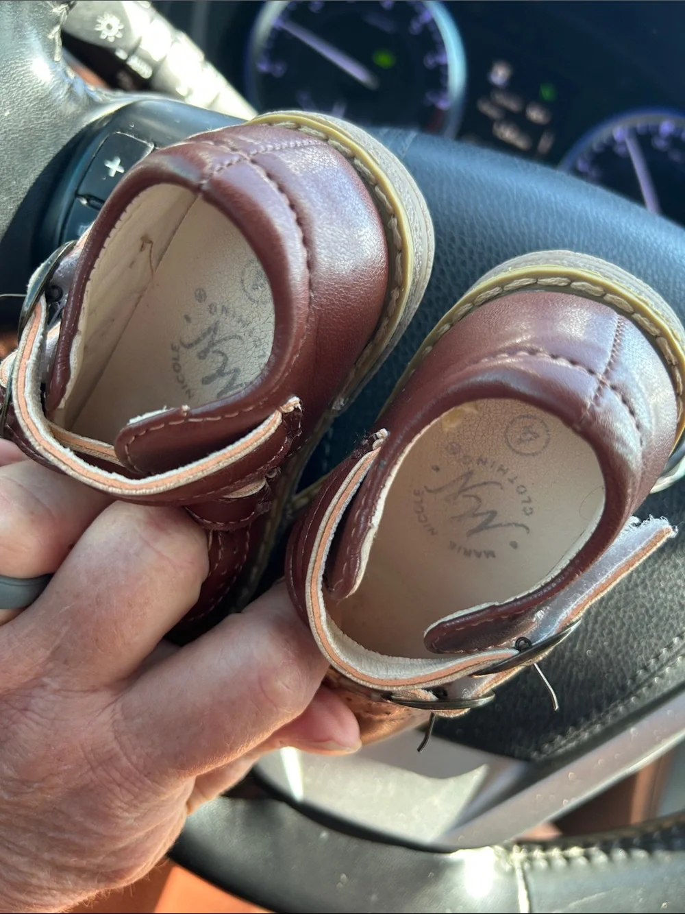 Marie Nicole classic brown
